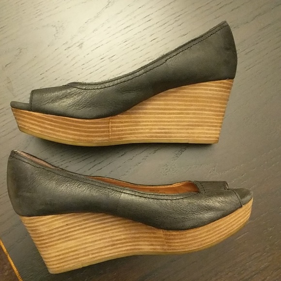 Lucky Brand shoes - Picture 2 of 5